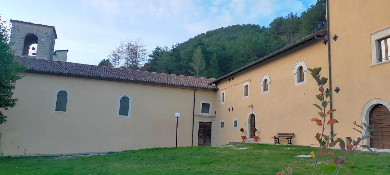 Bed and Breakfast Casa Fra Ambrogio Pizzoli Zewnętrze zdjęcie