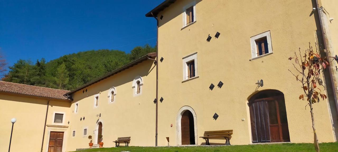 Bed and Breakfast Casa Fra Ambrogio Pizzoli Zewnętrze zdjęcie
