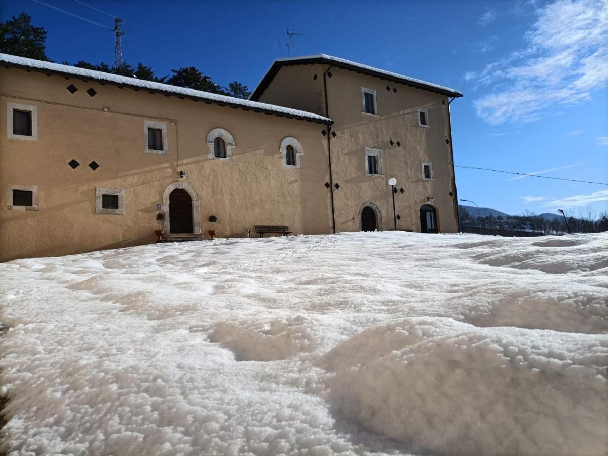 Bed and Breakfast Casa Fra Ambrogio Pizzoli Zewnętrze zdjęcie